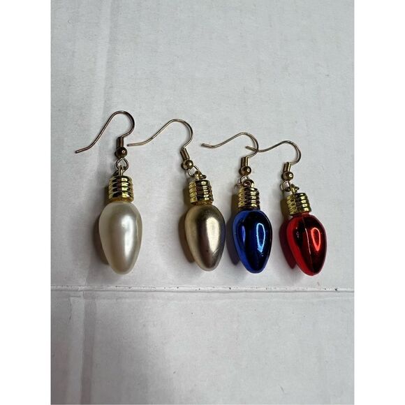 3/$15 or 5/$20 4 Christmas bulb earrings - Picture 2 of 7